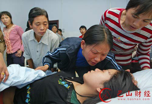公公卧室床上掐死博士儿媳的隐情