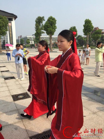 孙楠,买宝瑶,汉服,汉服运动,成人礼
