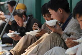良心工头包场全聚德 农民应如何投资理财？ 