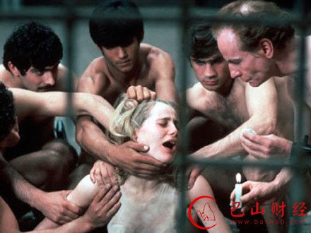 女子被母亲逼迫陪睡千余人