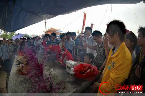 海南,民俗,钢钎穿腮