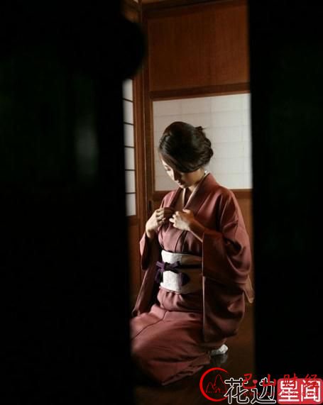 日本女人和服下的秘密 看背包识处女